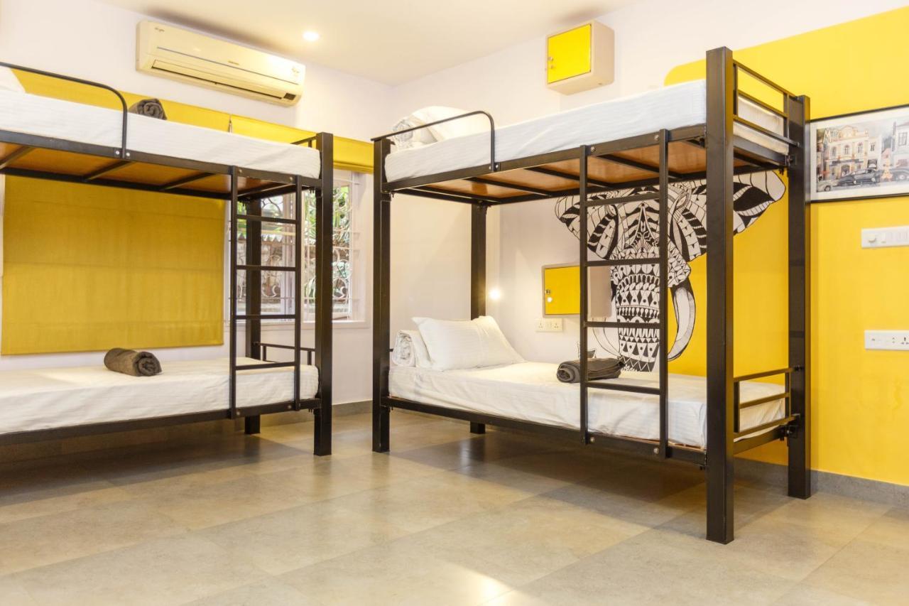 Locul Uptown - Near Bangalore Palace Grounds 외부 사진