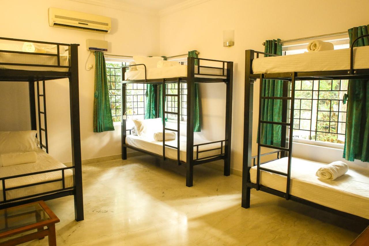 Locul Uptown - Near Bangalore Palace Grounds 외부 사진