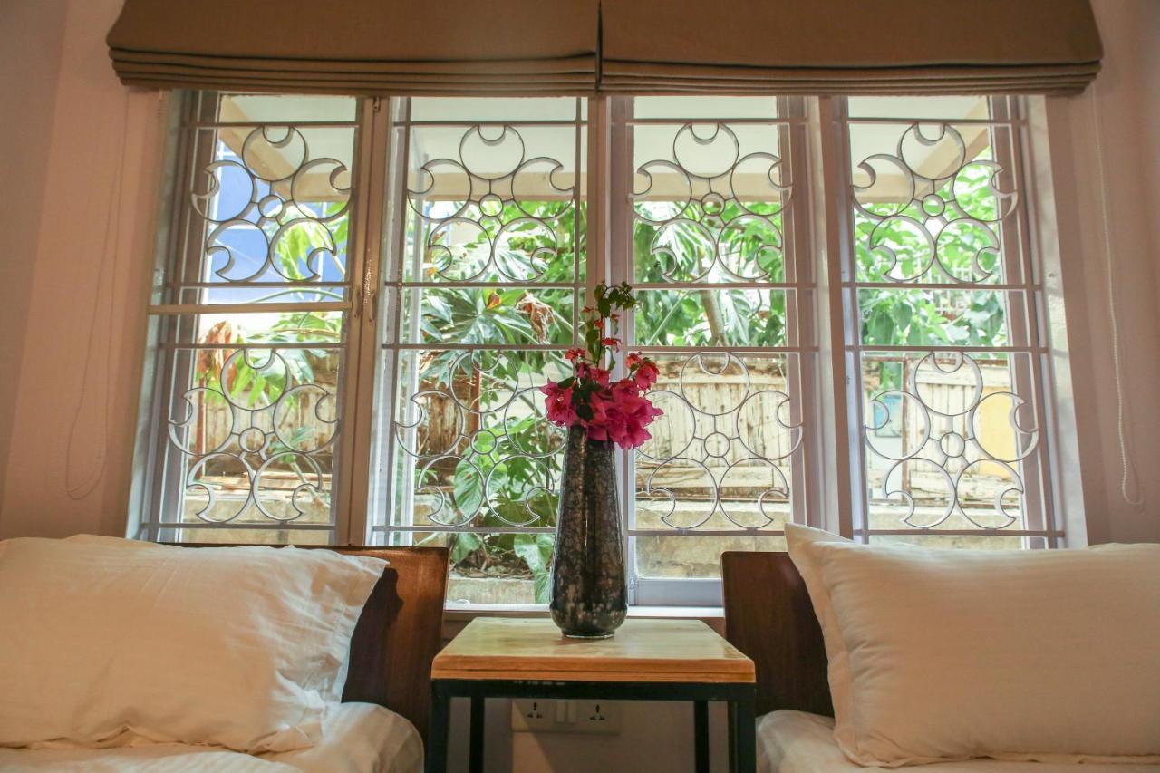 Locul Uptown - Near Bangalore Palace Grounds 외부 사진
